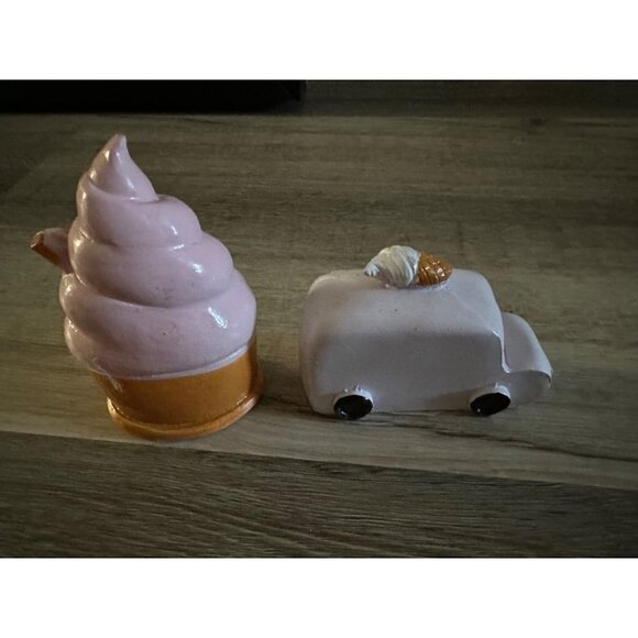 Ice cream Truck and Cone Fish Tank Accessories - Picture 2 of 6